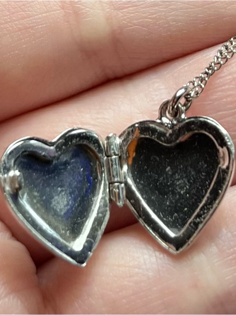 SOLD VTG Sterling Silver Heart Locket Pendant - Picture 5 of 5